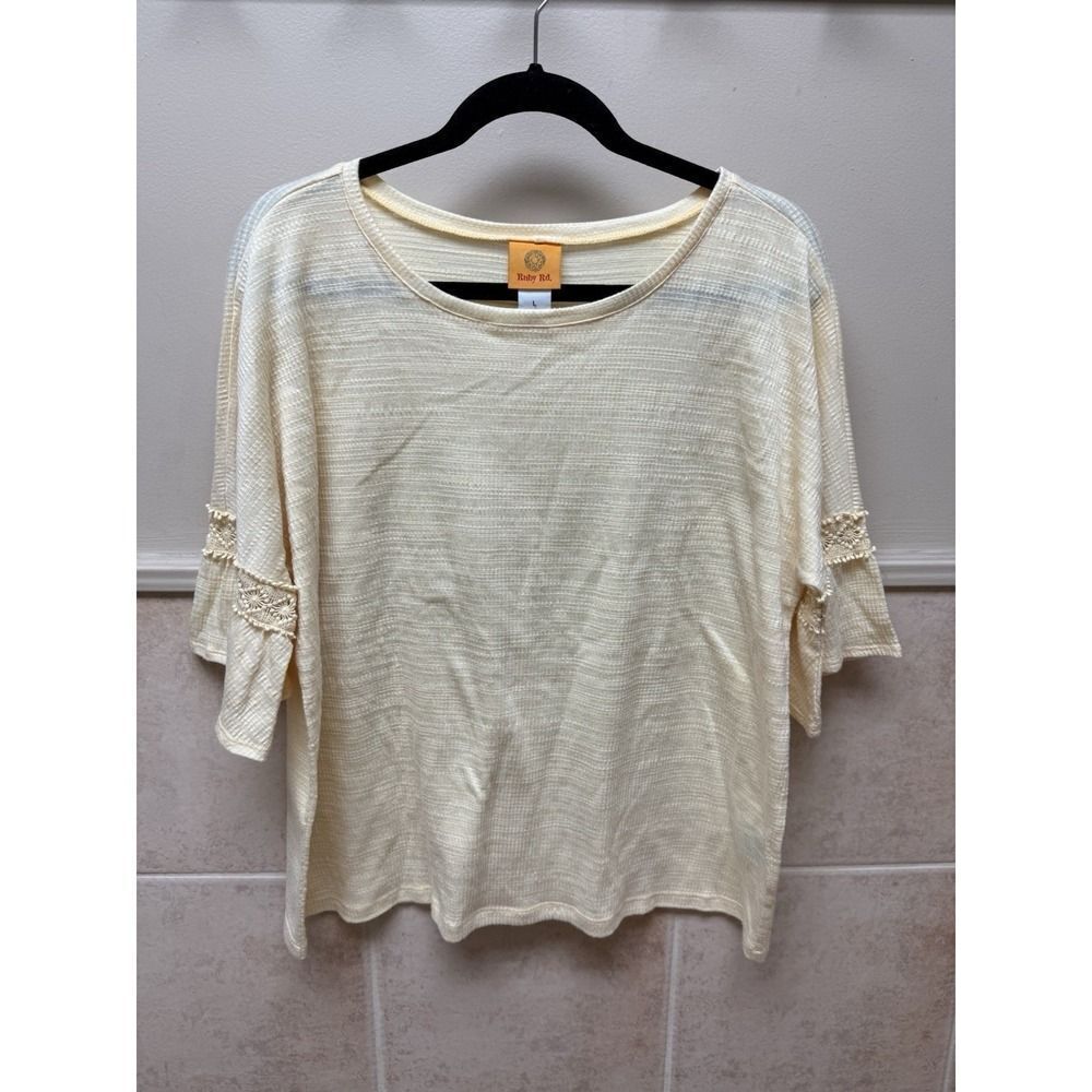 Ruby Rd Top Blouse with ruffle sleeve detail. Yellow. Womens. Sz L